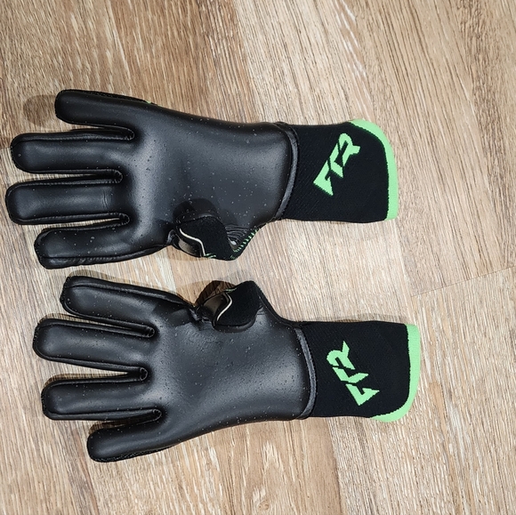 Puma FUTURE Ultimate NC Size 9 - Picture 6 of 15